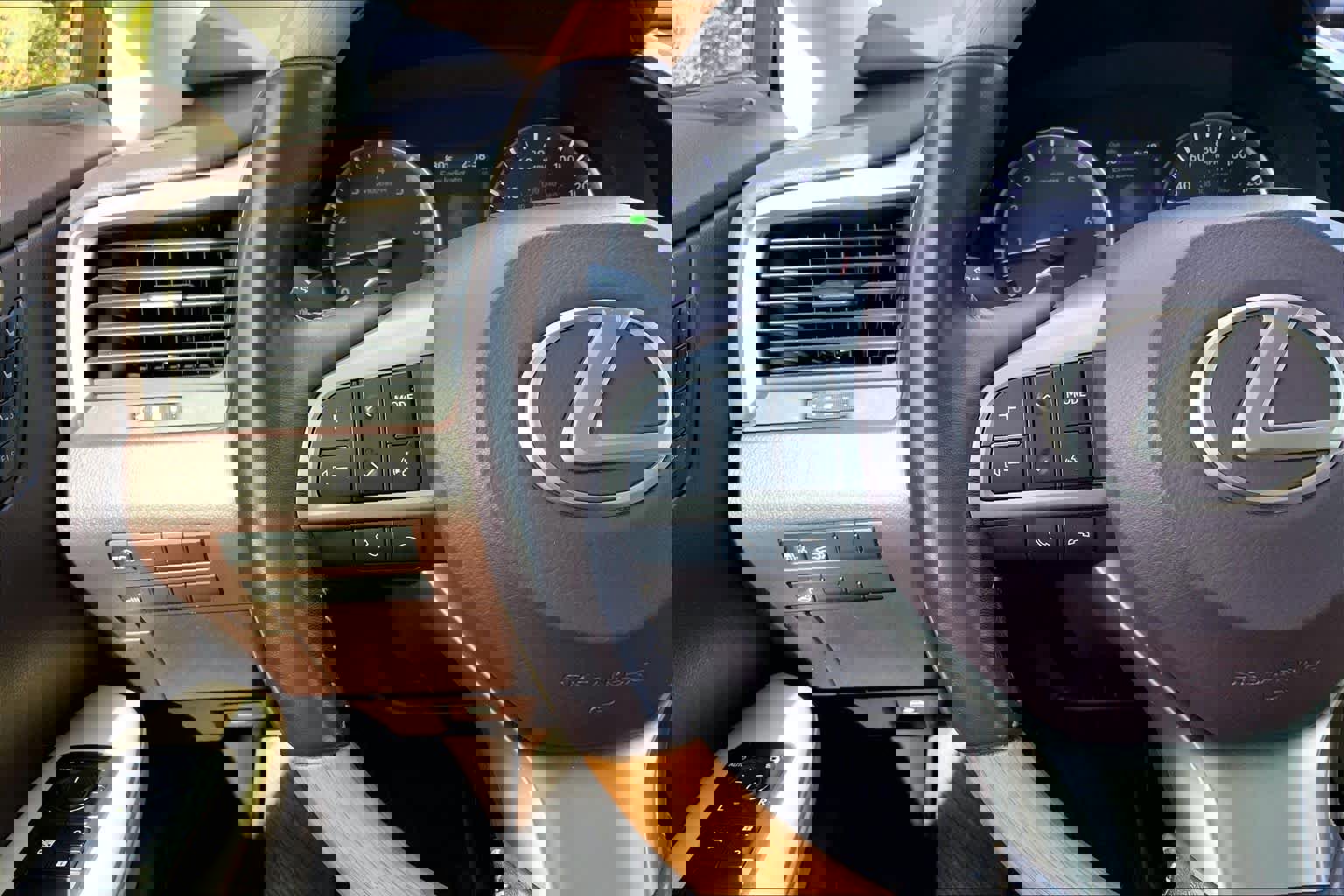 Used 2020 Lexus RX 350 w/ Premium Package image 25