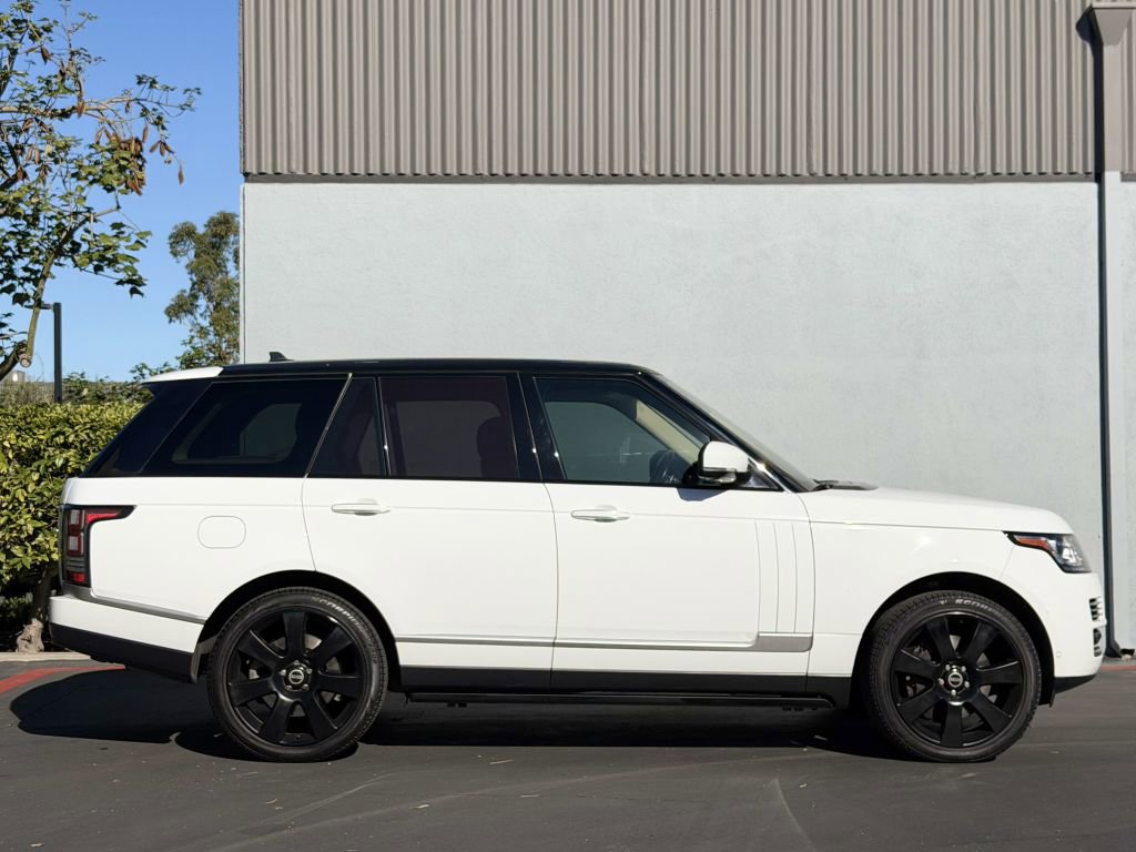 Used 2015 Land Rover Range Rover Autobiography image 17