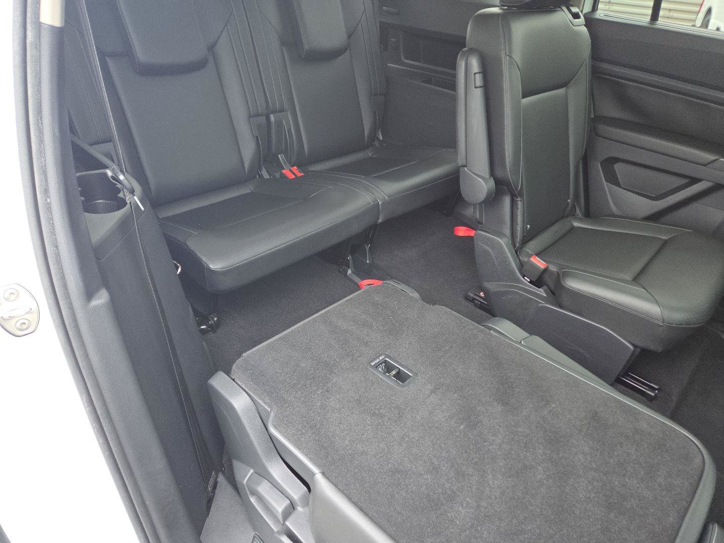 Used 2019 Volkswagen Atlas SE FWD image 19