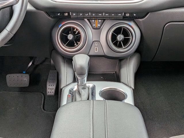 Used 2025 Chevrolet Blazer LT FWD image 19