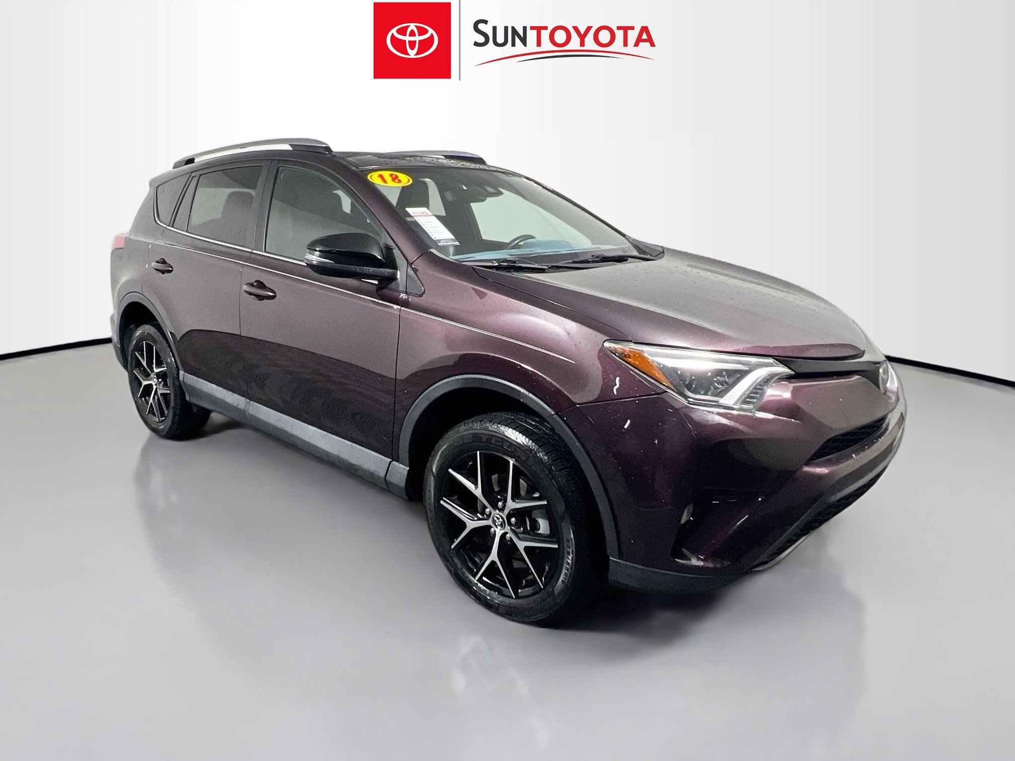 Used 2018 Toyota RAV4 SE w/ Power Extra Value Package FWD image 1