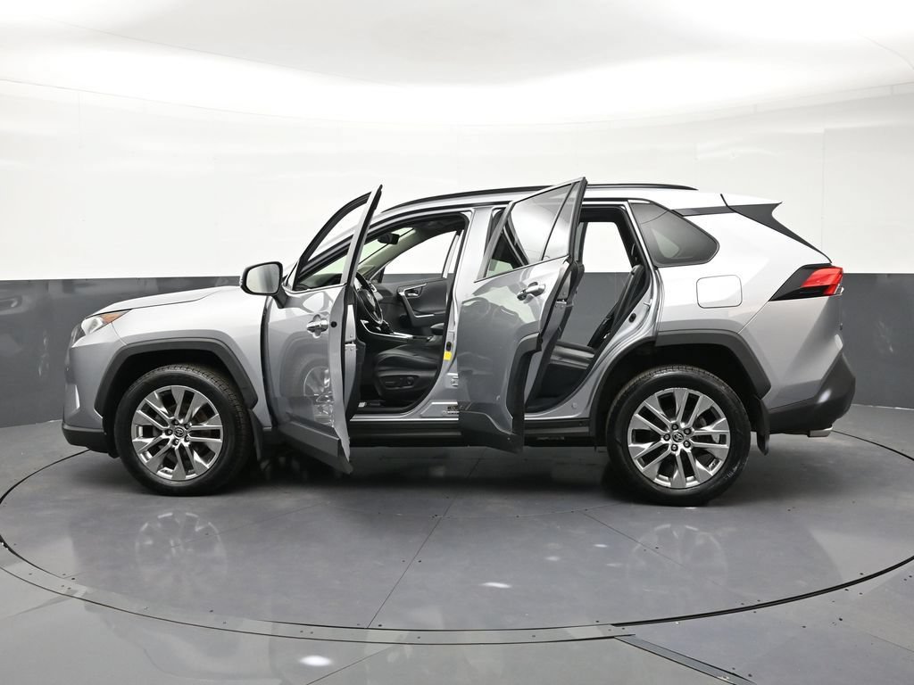 Used 2019 Toyota RAV4 Limited AWD/4WD image 34
