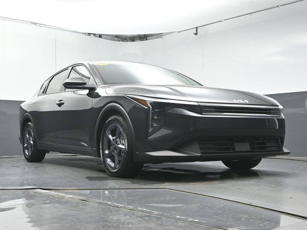 Used 2025 Kia K4 FWD image 30