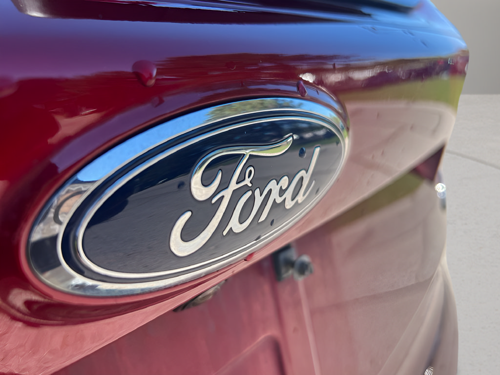 Used 2018 Ford Escape SEL FWD image 34