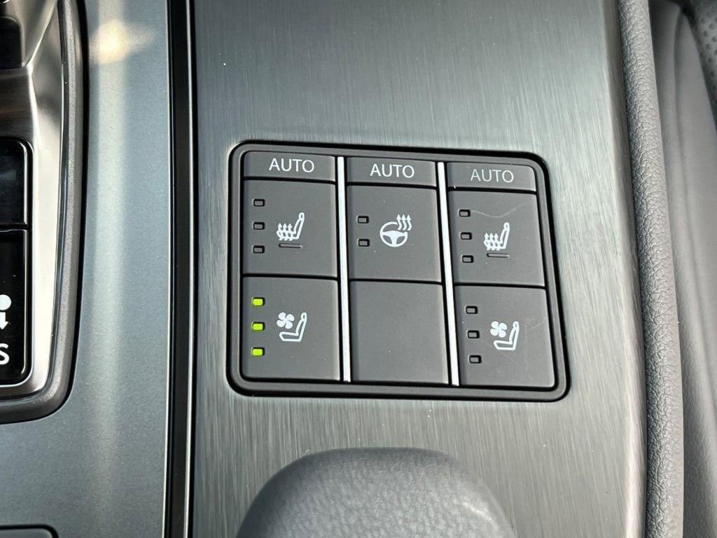 Certified 2025 Lexus UX 300h AWD image 22