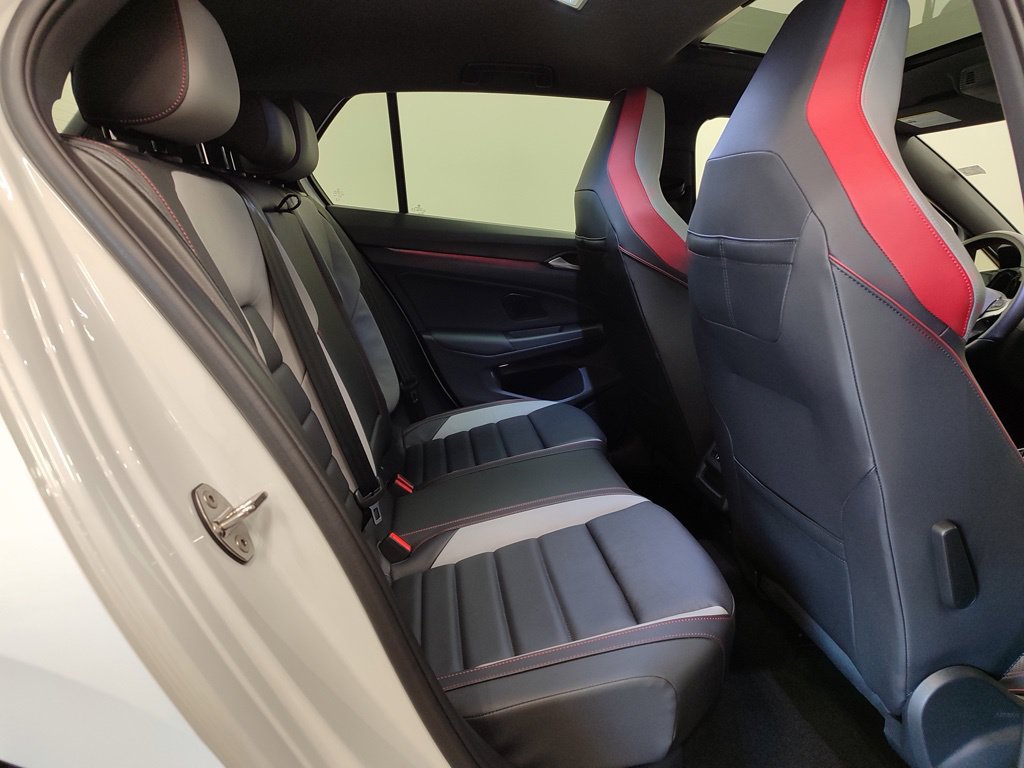 Used 2025 Volkswagen GTI SE FWD image 20