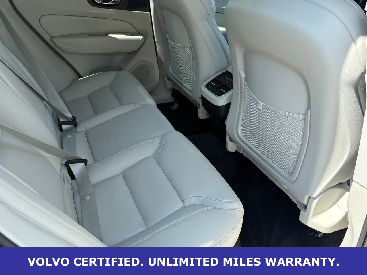 Certified 2023 Volvo XC60 B5 Ultimate w/ Climate Package image 33
