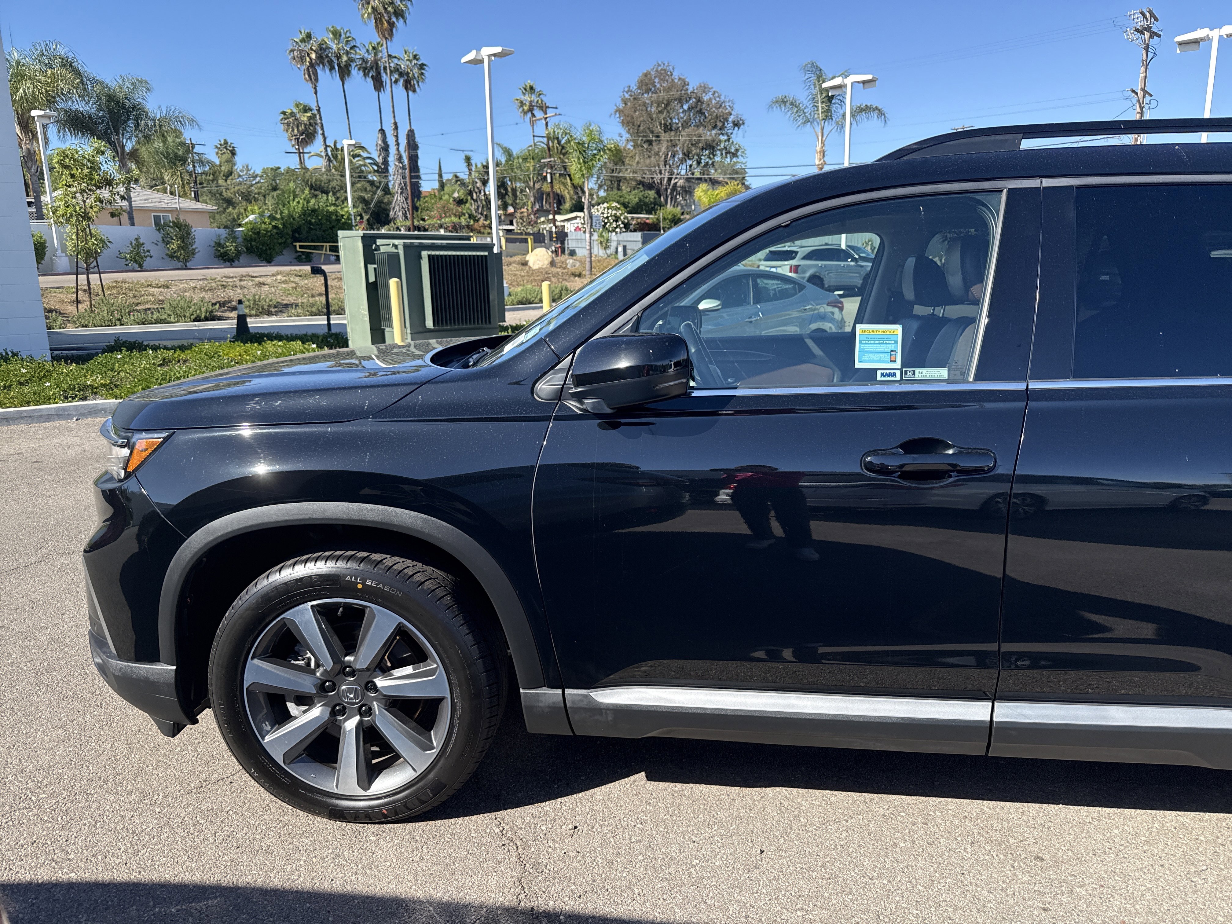 Certified 2023 Honda Pilot Elite image 2