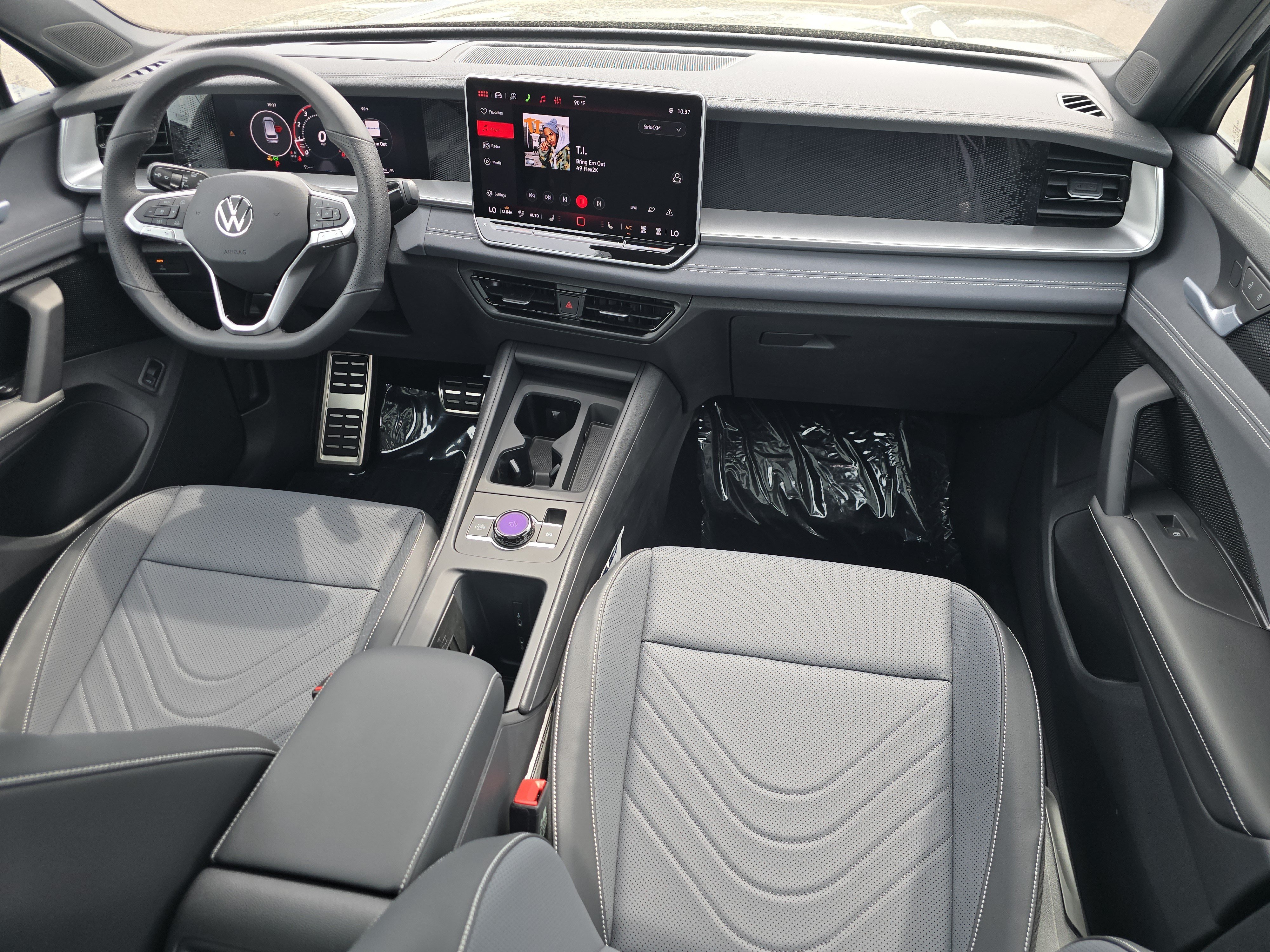 New 2026 Volkswagen Tiguan SE R-Line AWD/4WD image 17