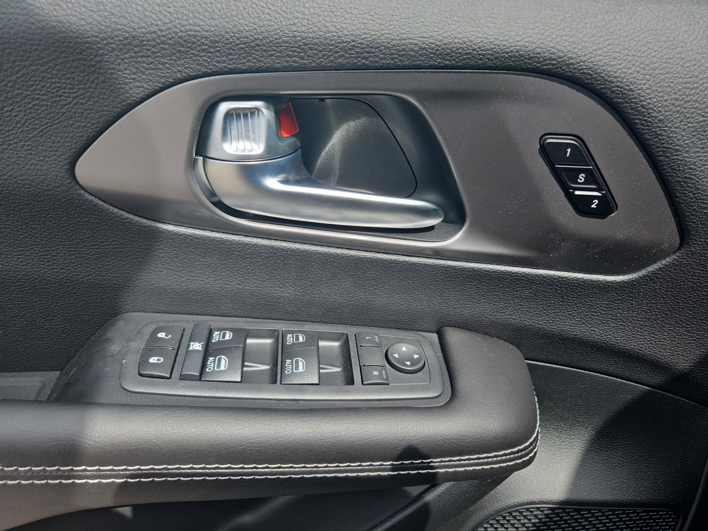 New 2026 Chrysler Pacifica Select image 28
