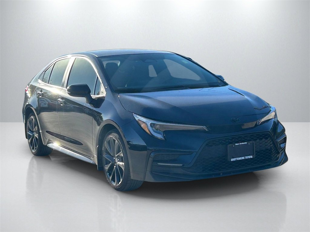 Used 2024 Toyota Corolla SE image 3