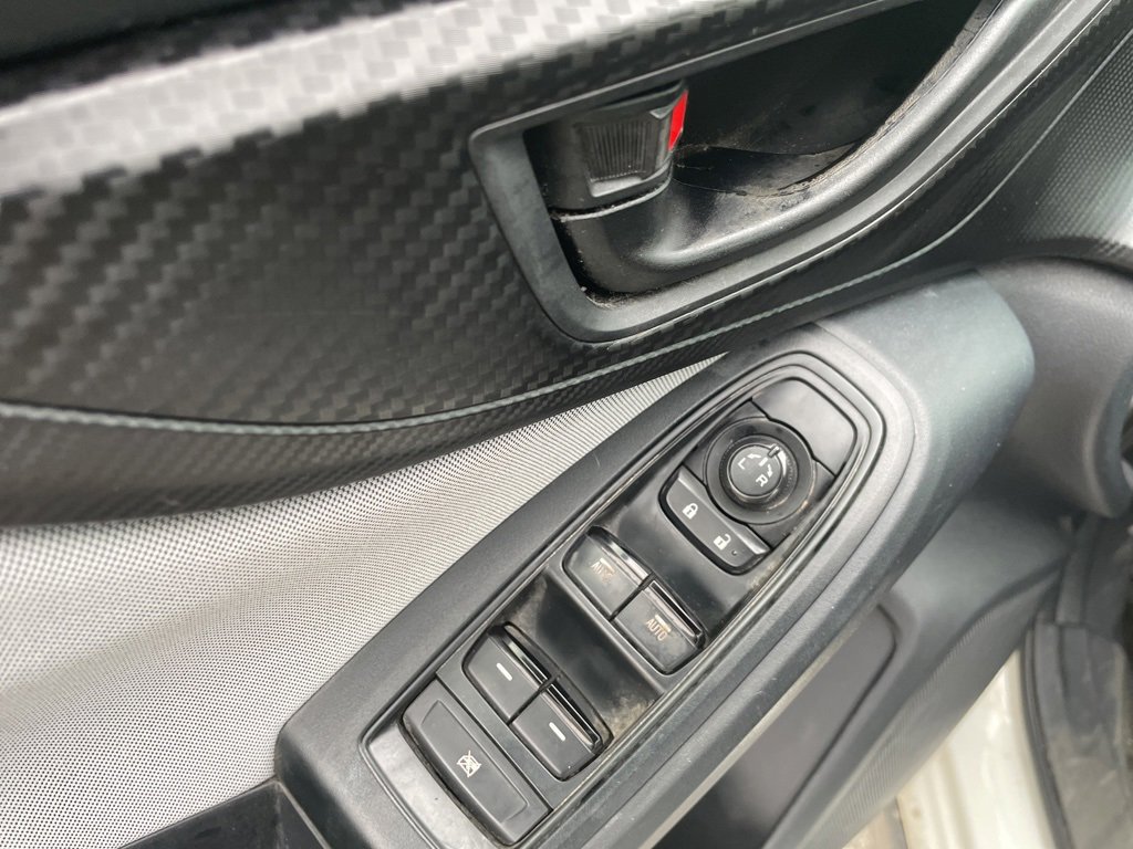 Used 2018 Subaru Crosstrek 2.0i Premium image 12