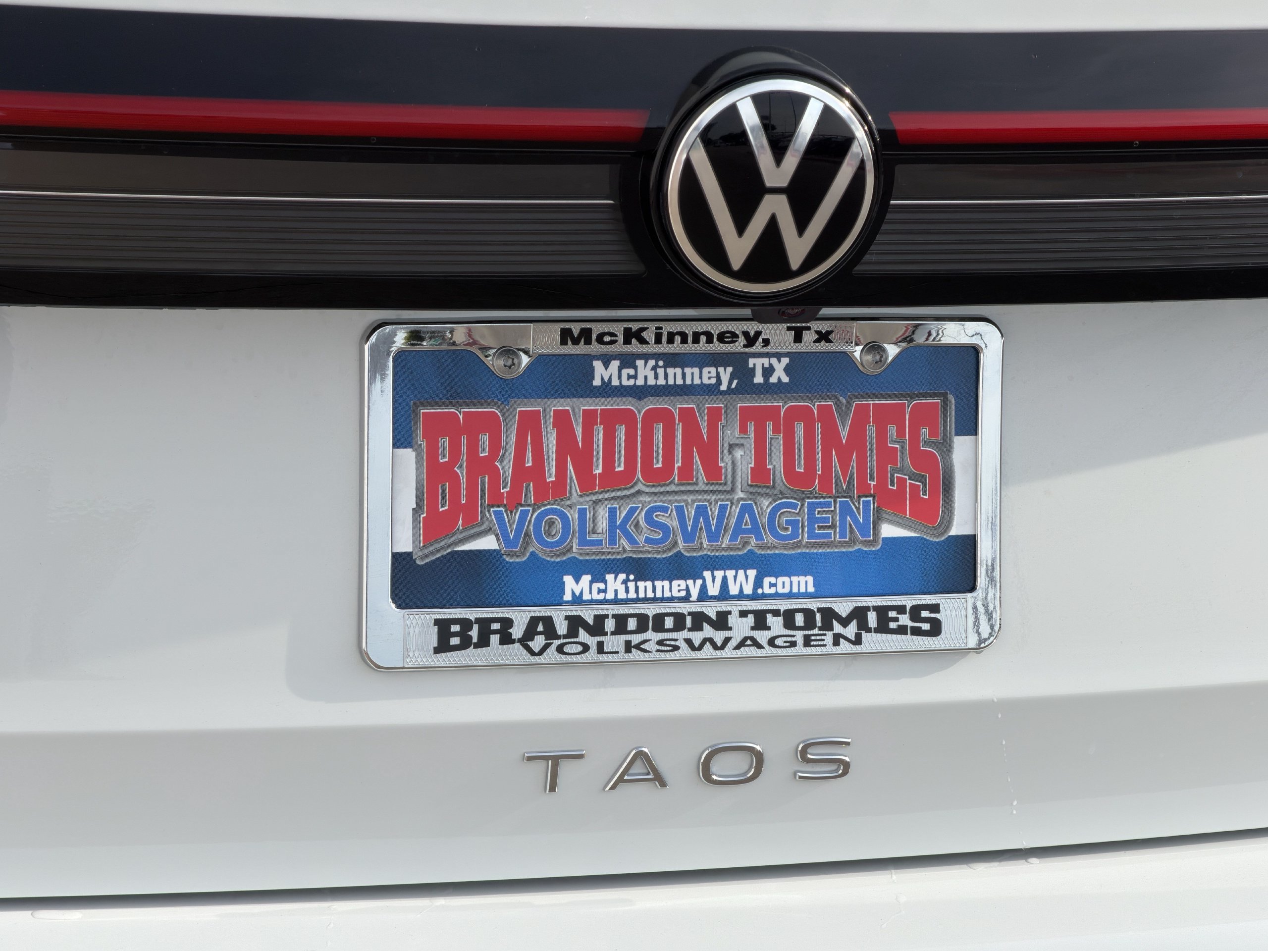 New 2027 Volkswagen Taos S FWD image 8