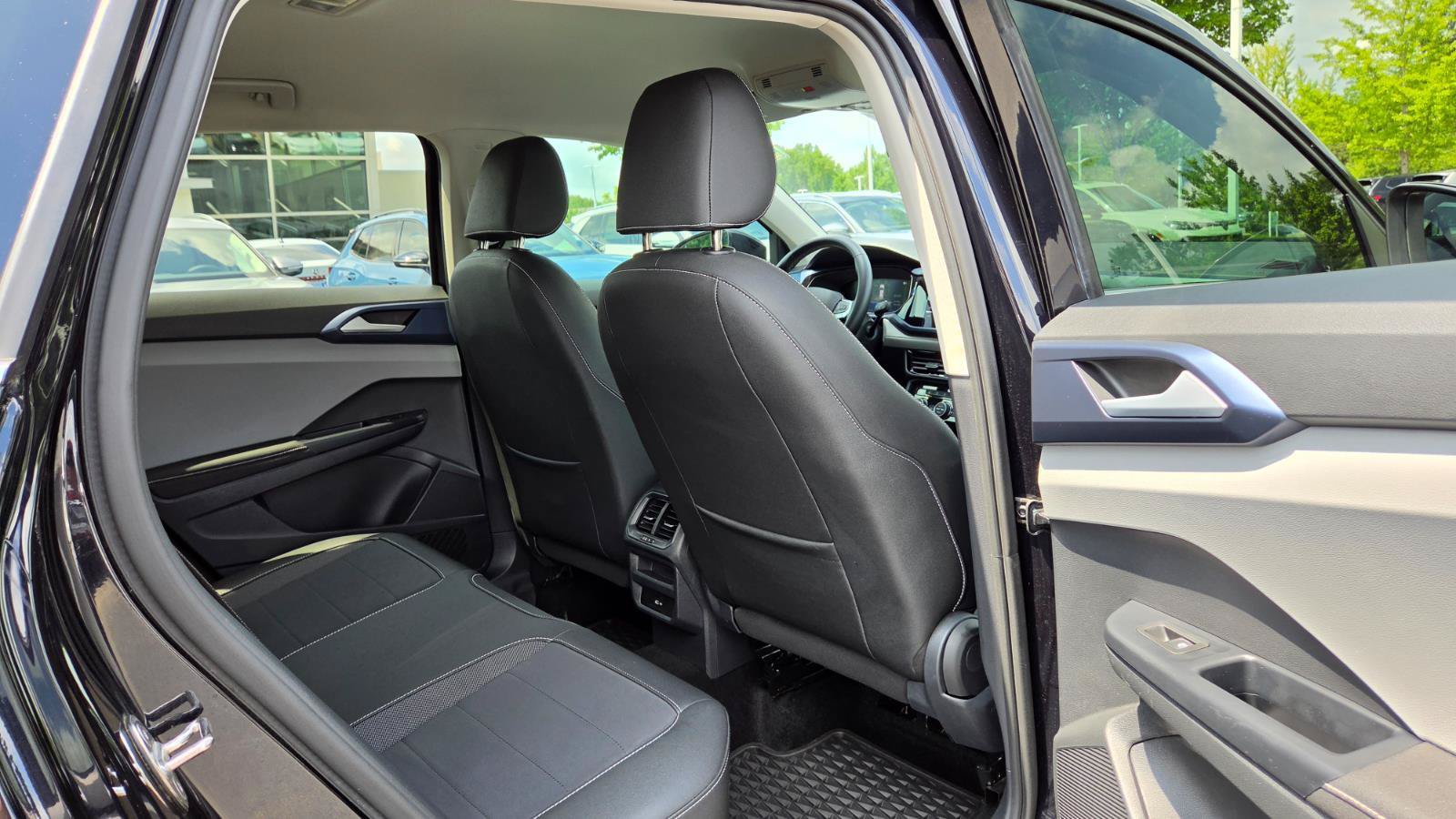 Certified 2024 Volkswagen Taos SE AWD/4WD image 56