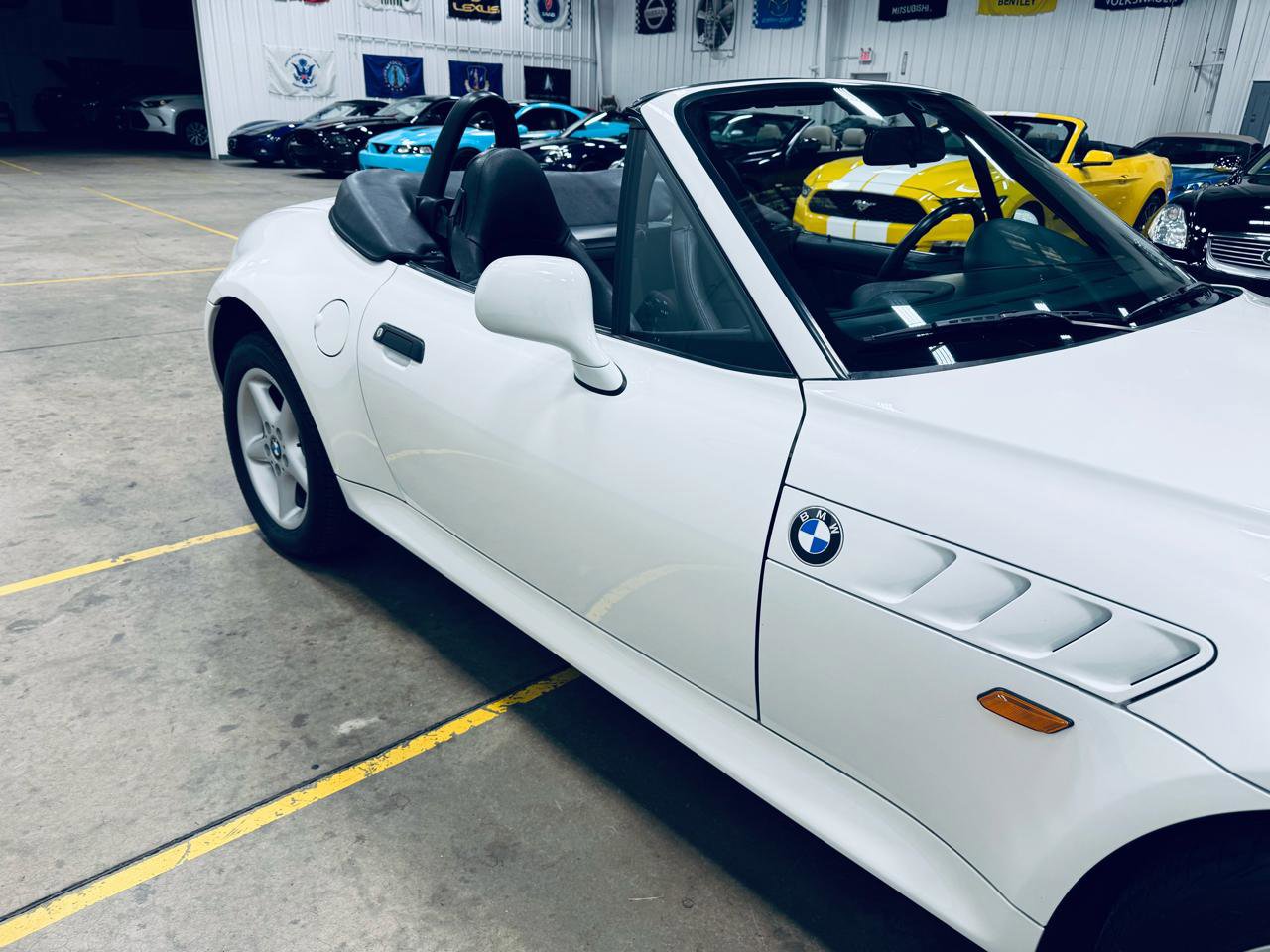 Used 1998 BMW Z3 2.8 RWD image 25