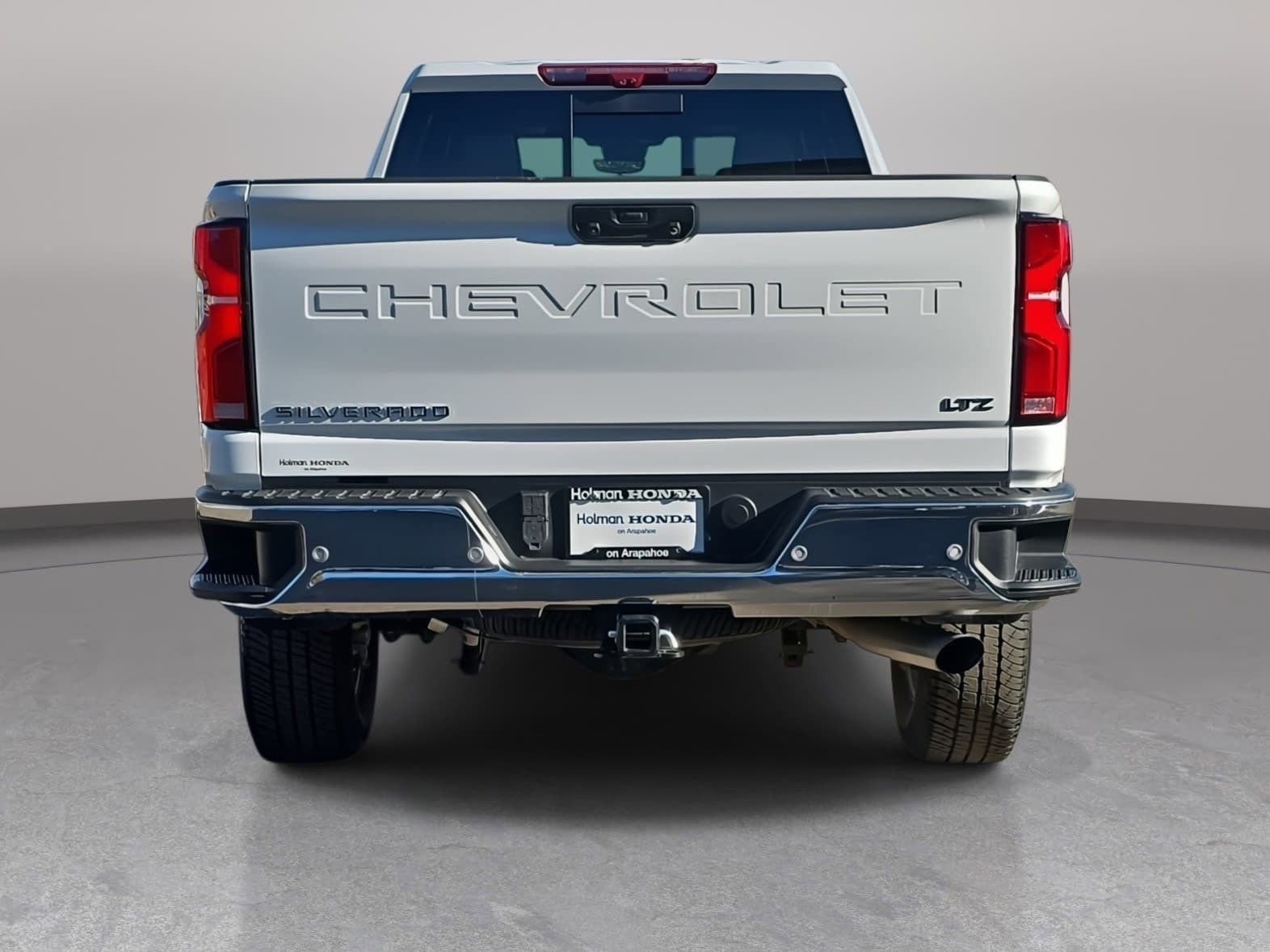 Used 2025 Chevrolet Silverado 2500 LTZ w/ LTZ Convenience Package image 6