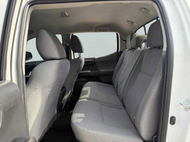 Used 2022 Toyota Tacoma SR5 RWD image 32