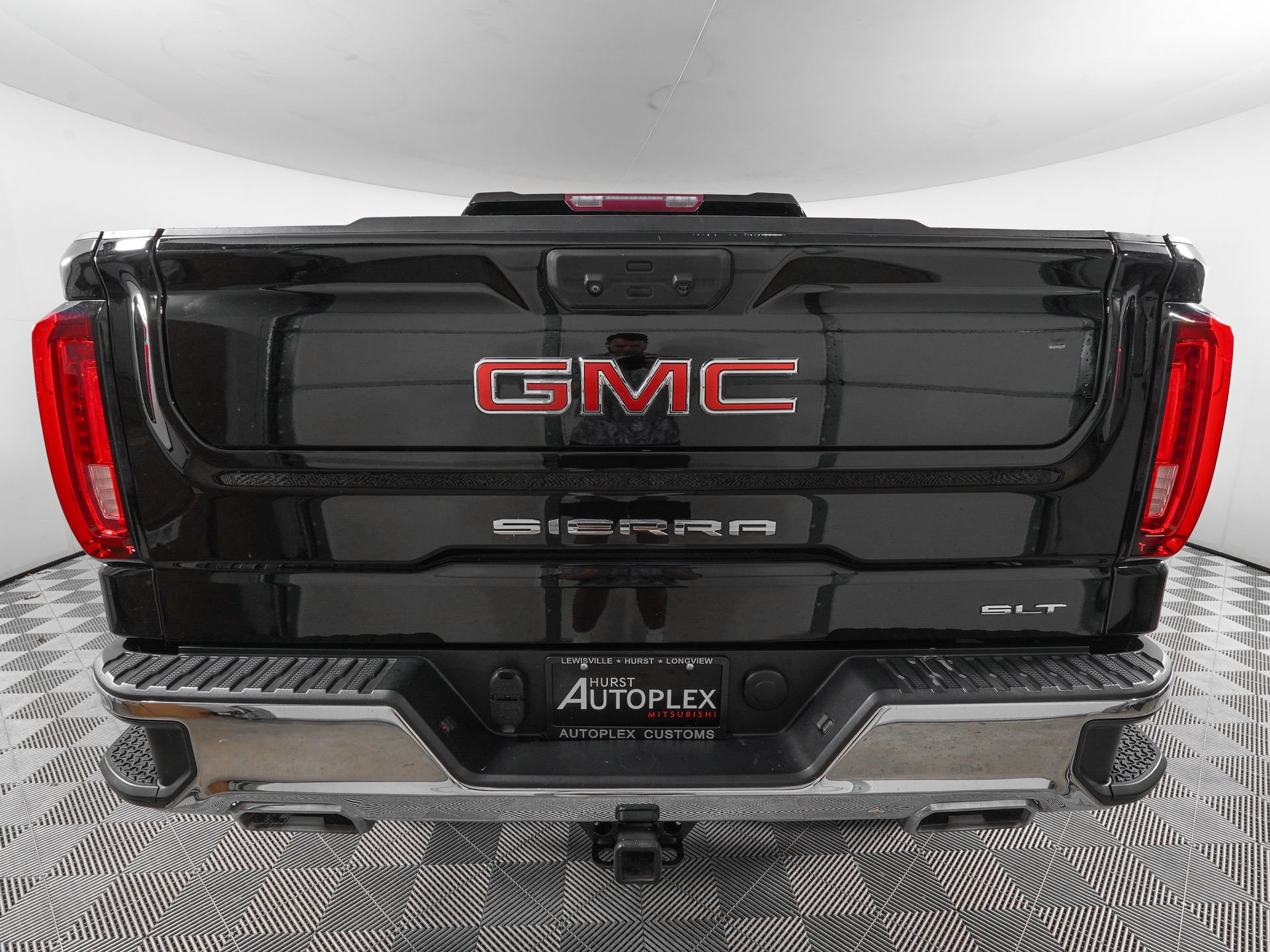 Used 2023 GMC Sierra 1500 SLT AWD/4WD image 5