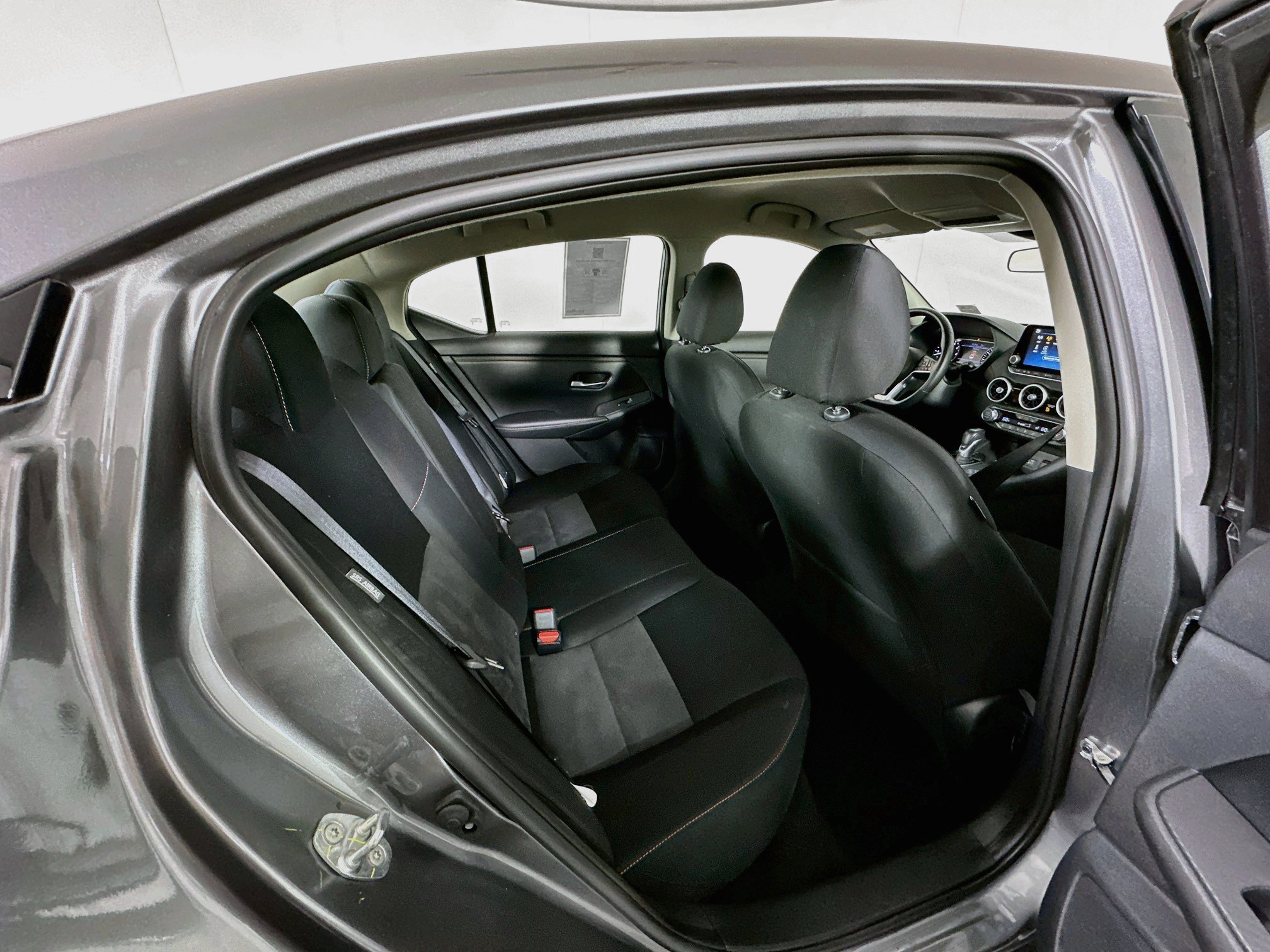 Used 2025 Nissan Sentra SR FWD image 29