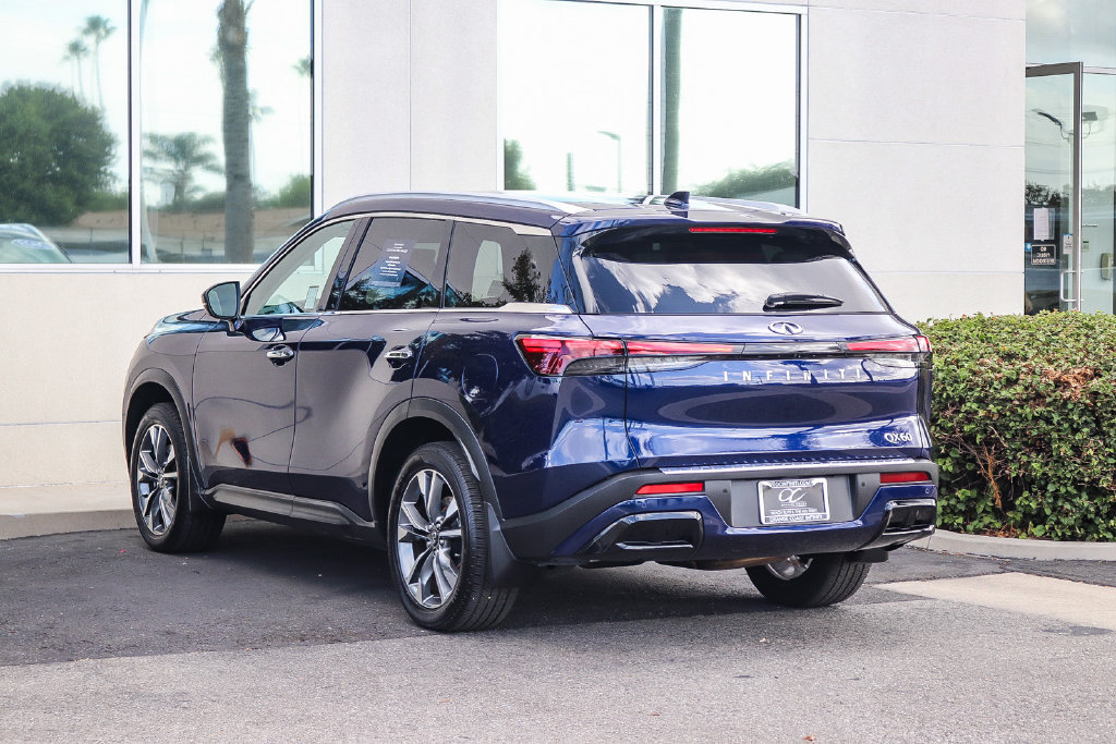 Certified 2023 INFINITI QX60 Luxe w/ Cargo Package FWD image 6