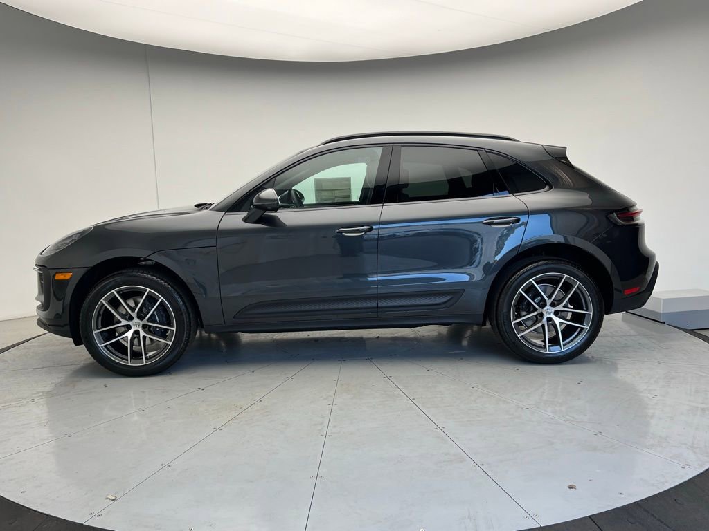 Used 2026 Porsche Macan AWD/4WD image 2