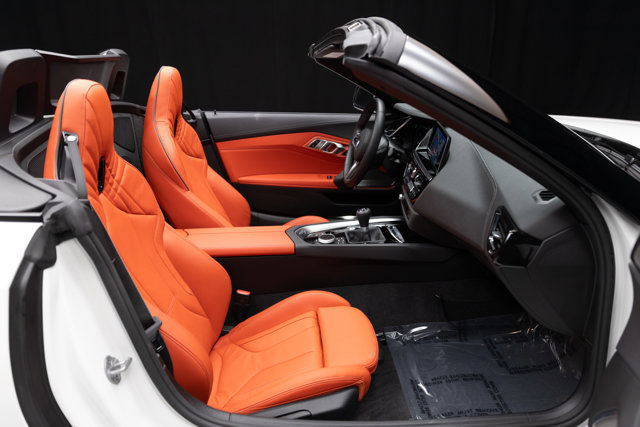 Used 2025 BMW Z4 M40i w/ Edition image 68