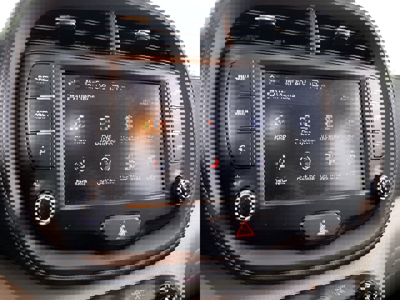 Used 2023 Kia Soul LX w/ LX Technology Package image 14