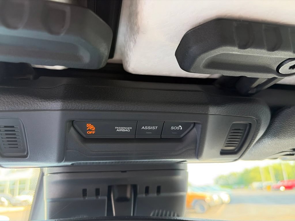 Used 2025 Jeep Wrangler Unlimited Sahara AWD/4WD image 24
