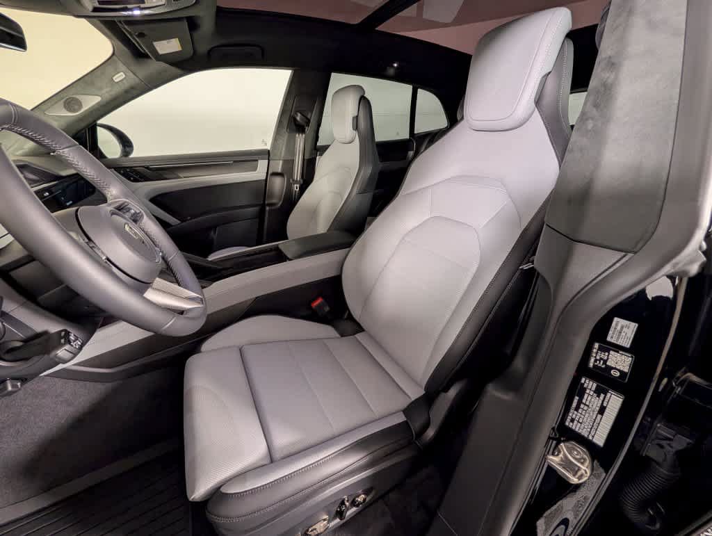 New 2026 Porsche Cayenne Turbo Electric AWD/4WD image 5