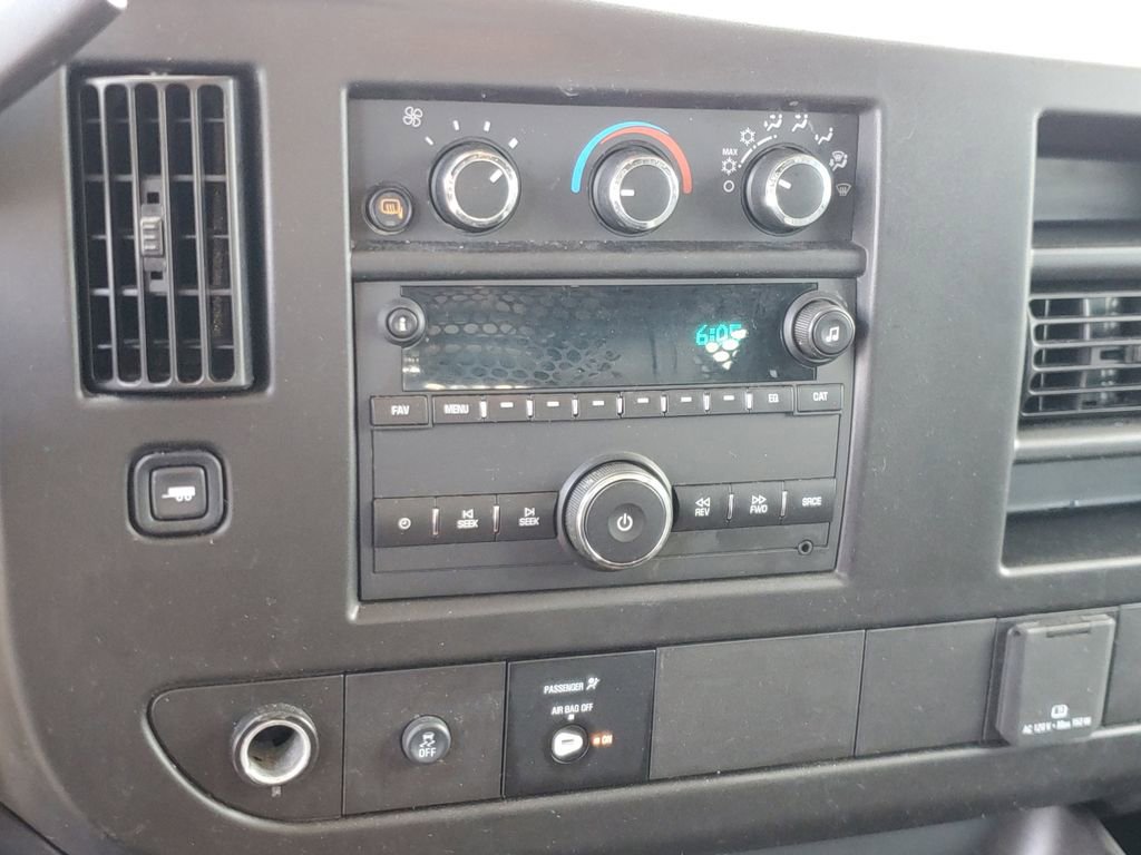 Used 2024 GMC Savana 2500 w/ Driver Convenience Package image 21
