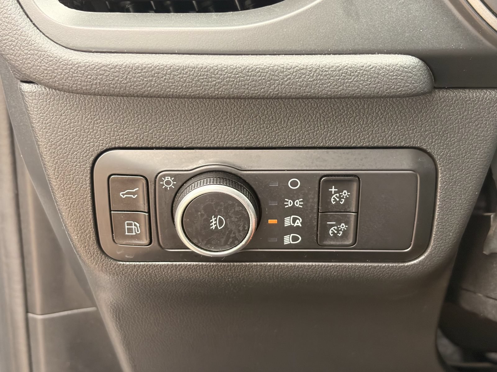 Used 2023 Ford Escape SE FWD image 38