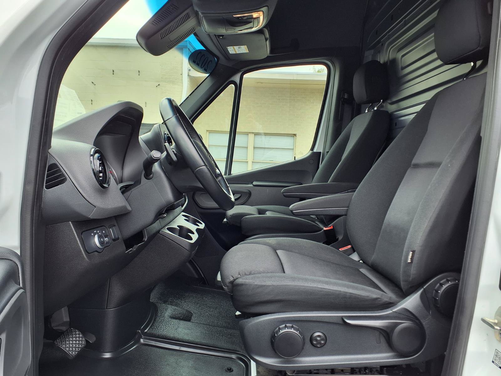Used 2022 Mercedes-Benz Sprinter 2500 image 19