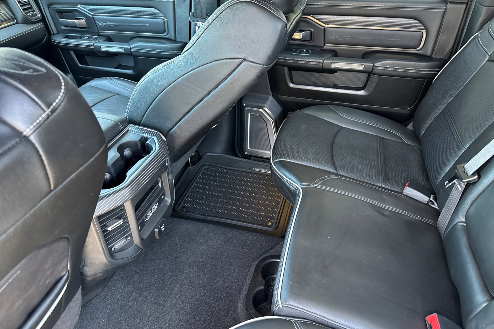 Used 2019 RAM 2500 Limited image 11