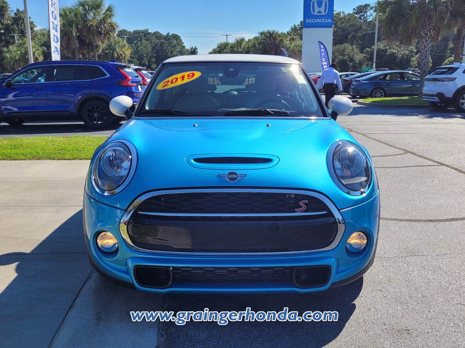 Used 2019 MINI Cooper S w/ Signature Upholstery Package image 8