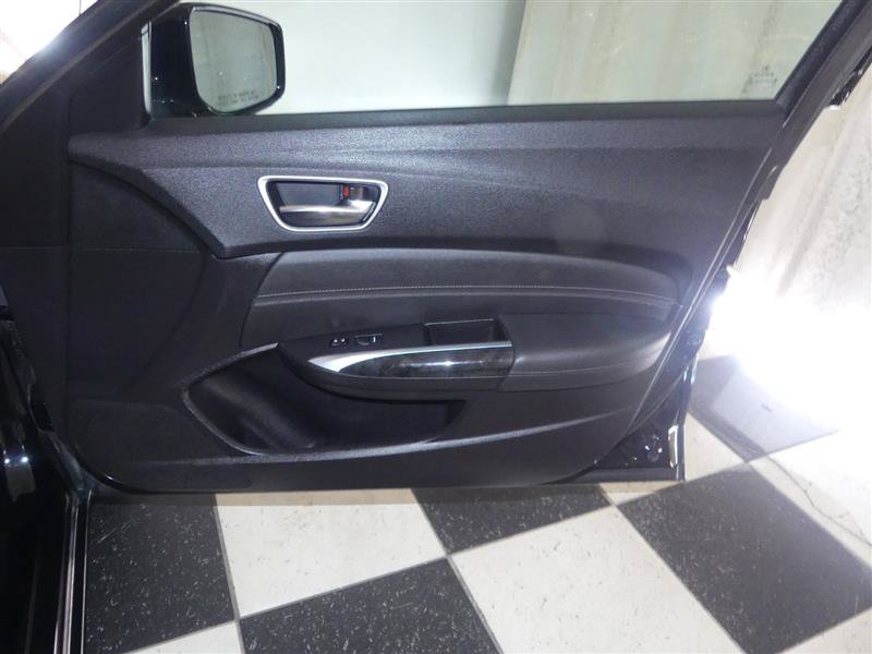 Used 2018 Acura TLX FWD image 25