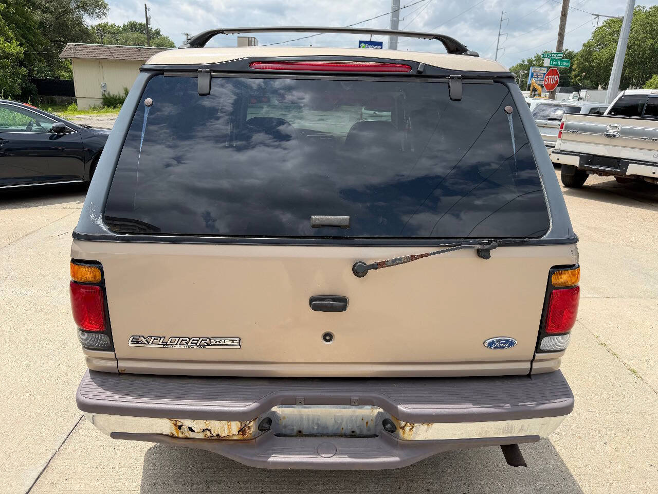 Used 1997 Ford Explorer XLT AWD/4WD image 6