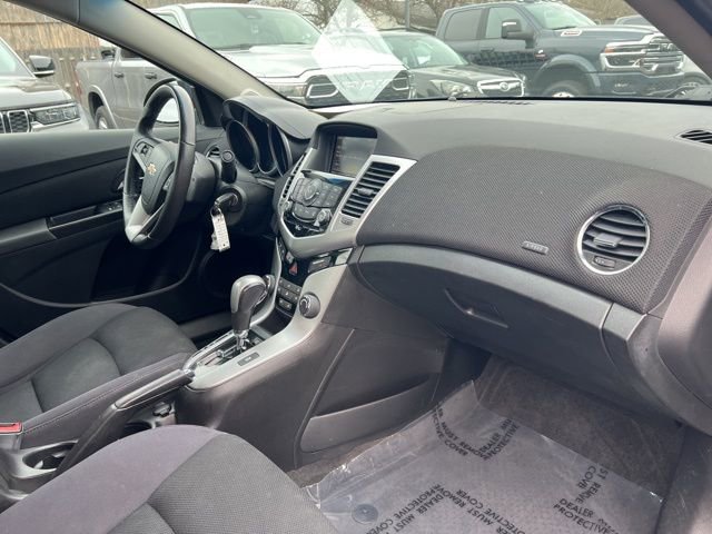 Used 2014 Chevrolet Cruze LT image 24