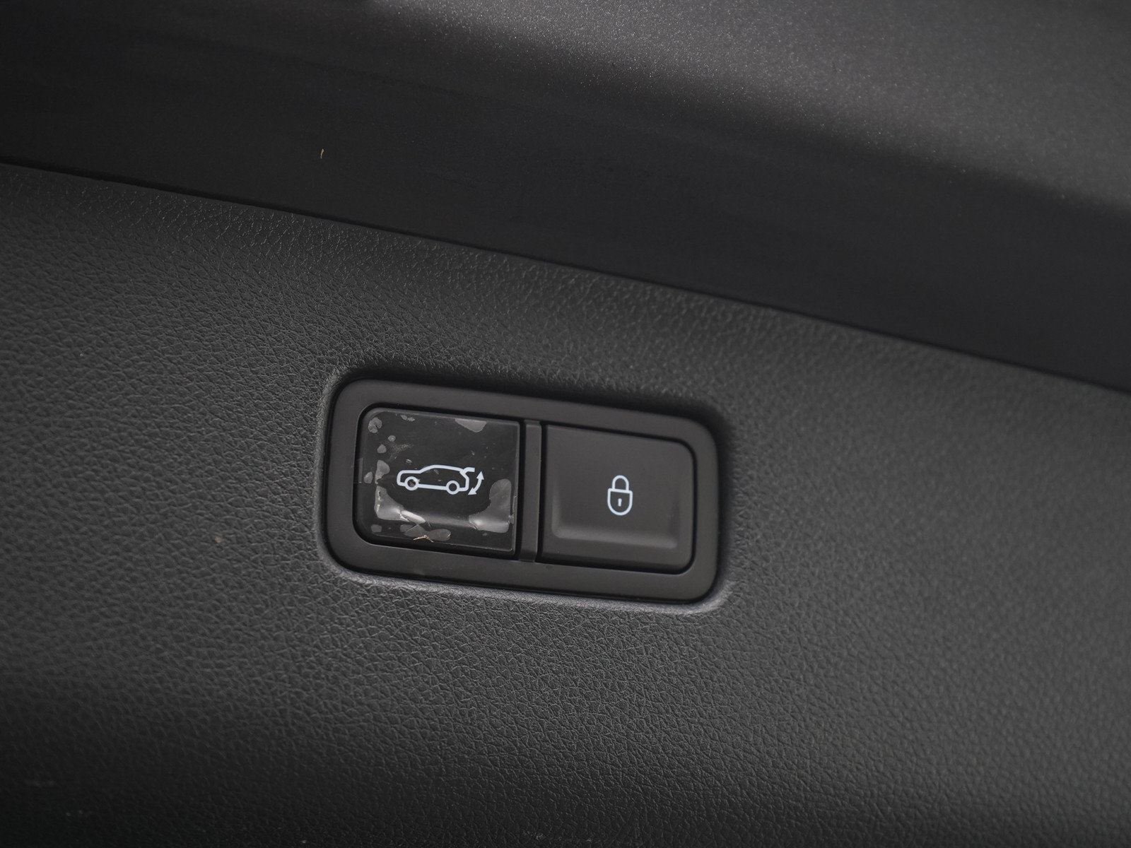 Used 2023 Genesis Electrified GV70 AWD/4WD image 11