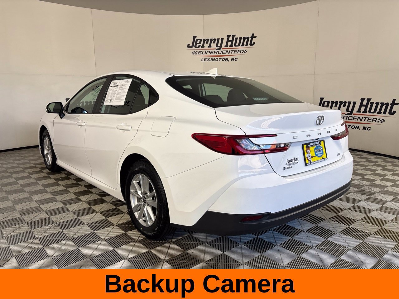 Used 2025 Toyota Camry LE FWD image 9