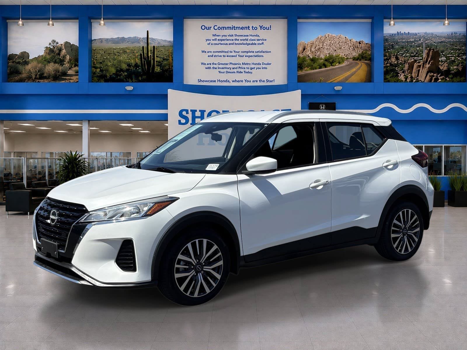 Used 2022 Nissan Kicks SV FWD image 2