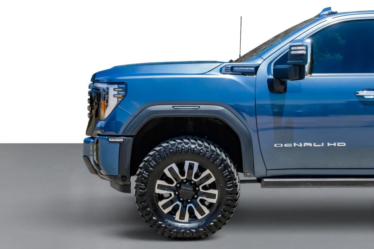 Used 2025 GMC Sierra 2500 Denali Ultimate AWD/4WD image 10