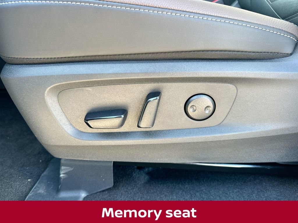 New 2025 Nissan Pathfinder Platinum w/ Cargo Package image 24