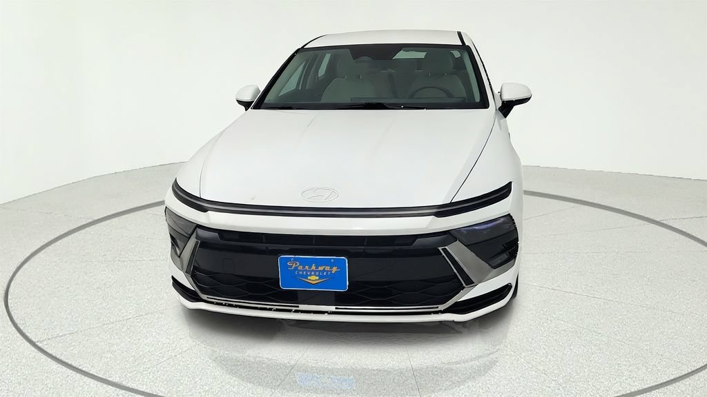Used 2025 Hyundai Sonata SEL FWD image 2