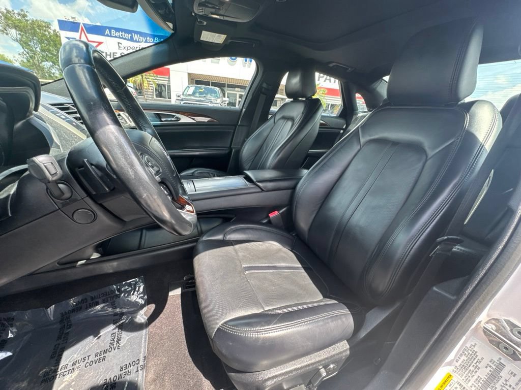Used 2020 Lincoln MKZ Reserve w/ Luxury Package FWD image 14