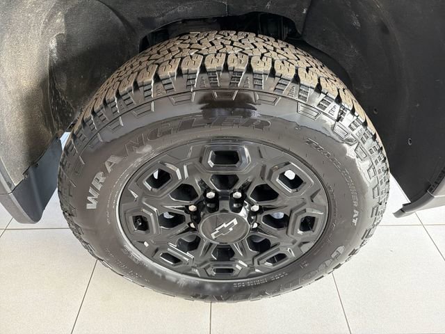 Certified 2024 Chevrolet Silverado 2500 LTZ w/ LTZ Plus Package image 14