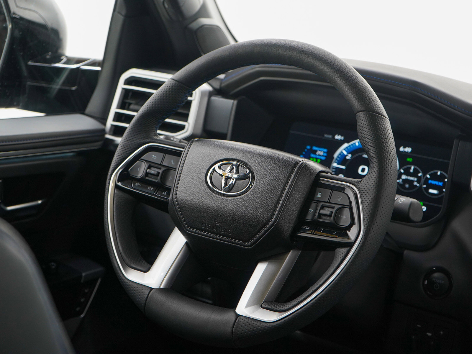 Used 2025 Toyota Sequoia Platinum image 17