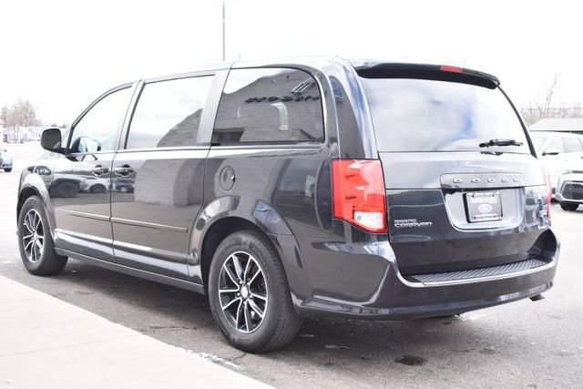 Used 2017 Dodge Grand Caravan SXT w/ Driver Convenience Group image 7