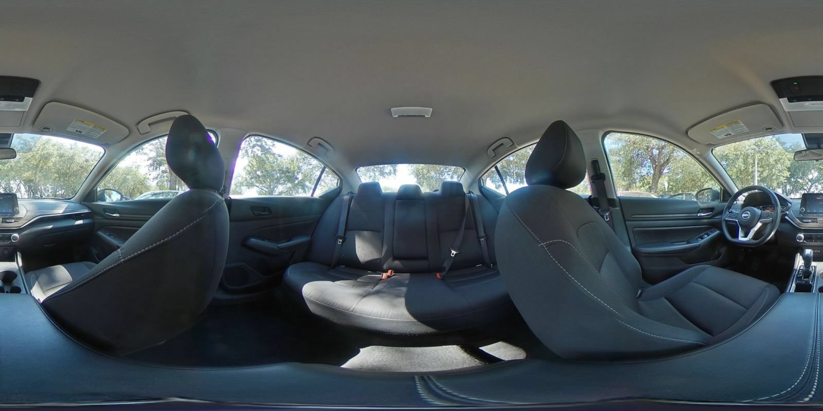 Used 2025 Nissan Altima 2.5 SV FWD image 37