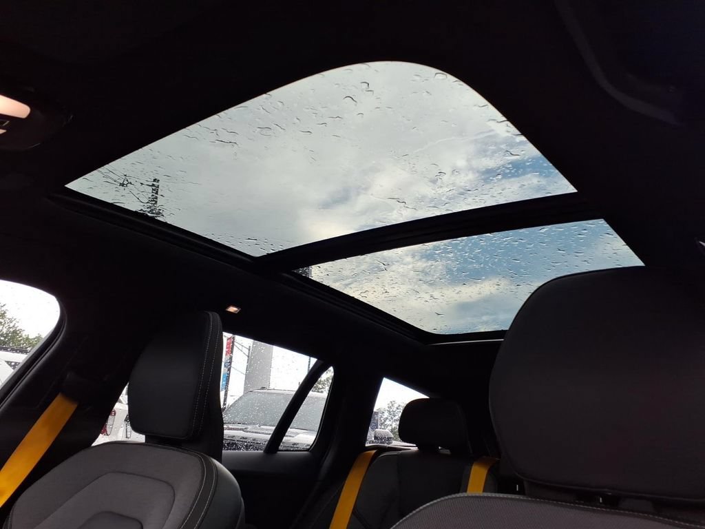 Used 2024 Volvo V60 T8 Polestar AWD/4WD image 28