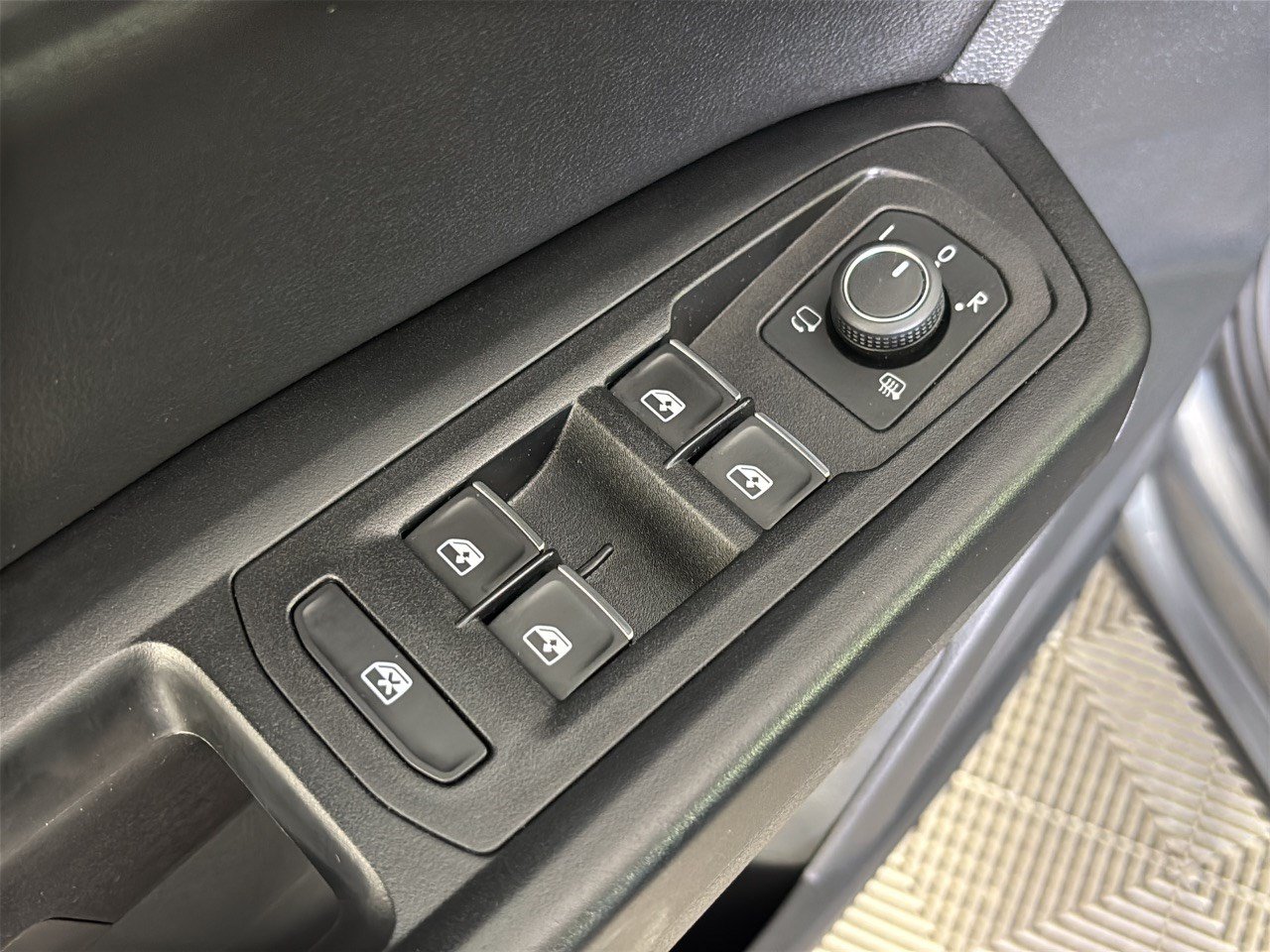 Used 2019 Volkswagen Atlas SEL Premium AWD/4WD image 15